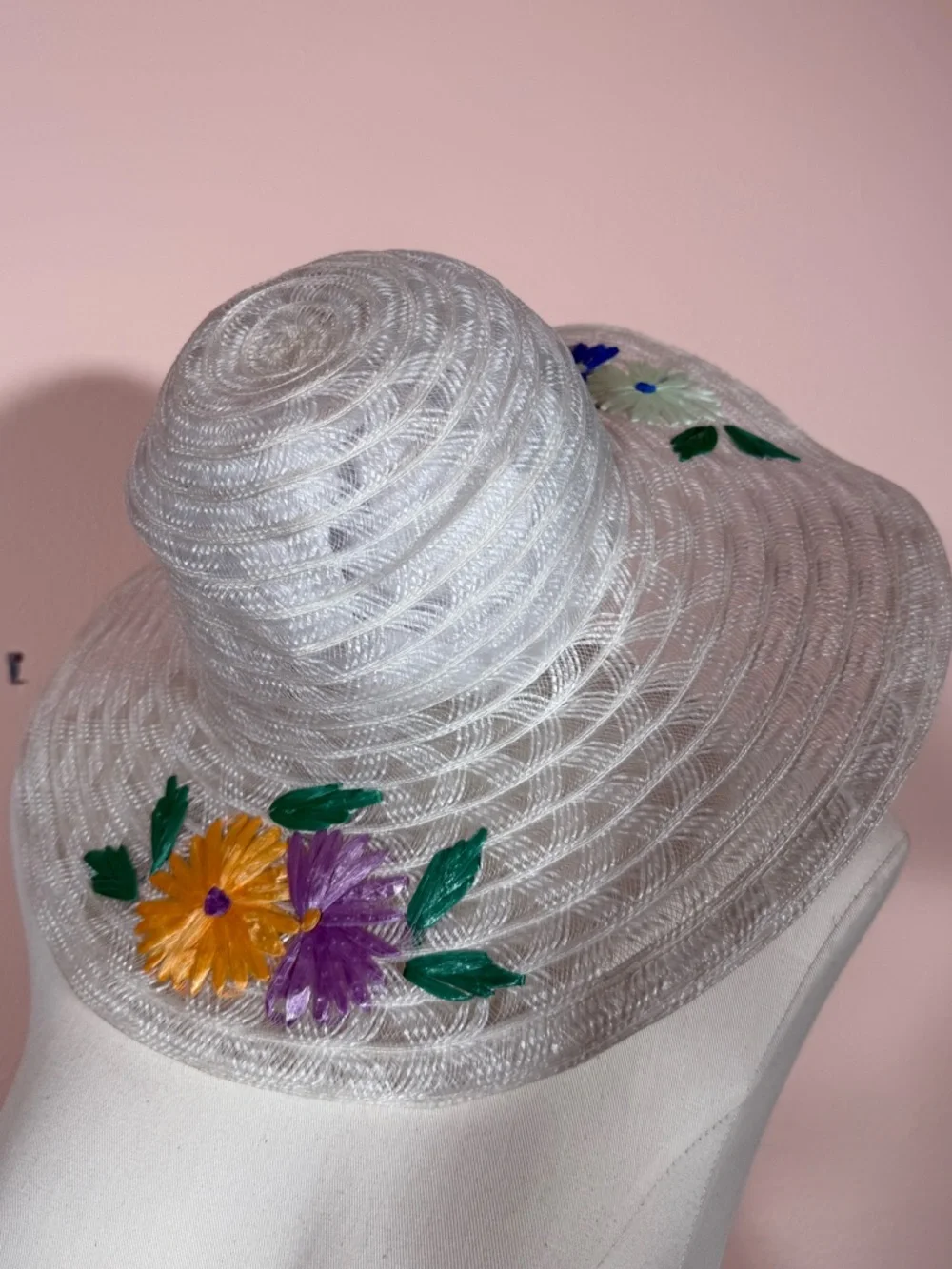 Vintage 1970's White Lace Embroidered Flower Wedding floppy SunHat Derby - Picture 15 of 16